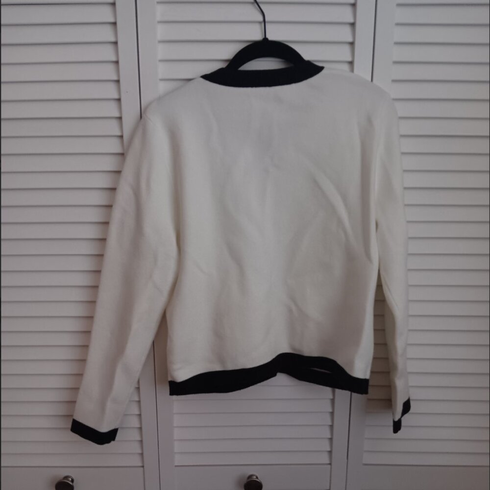 Women's Button Down Cardigan NWOT - Picture 4 of 6